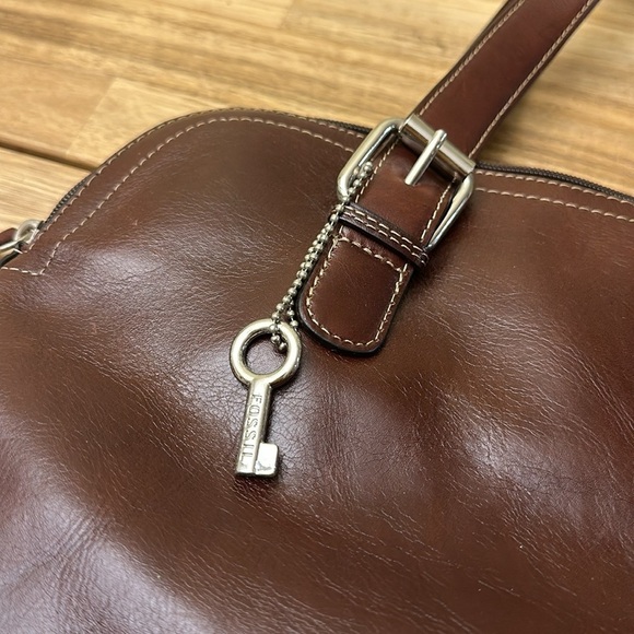 FOSSIL ⭐️ vintage shoulder bag - Picture 4 of 9
